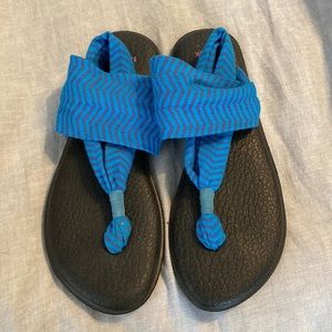 Sanuk sandals. Size 8. Like New!